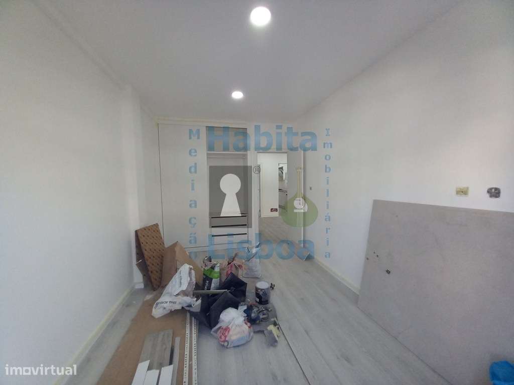 Duplex T3 Com Terraço junto à Praia Costa da Caparica-14