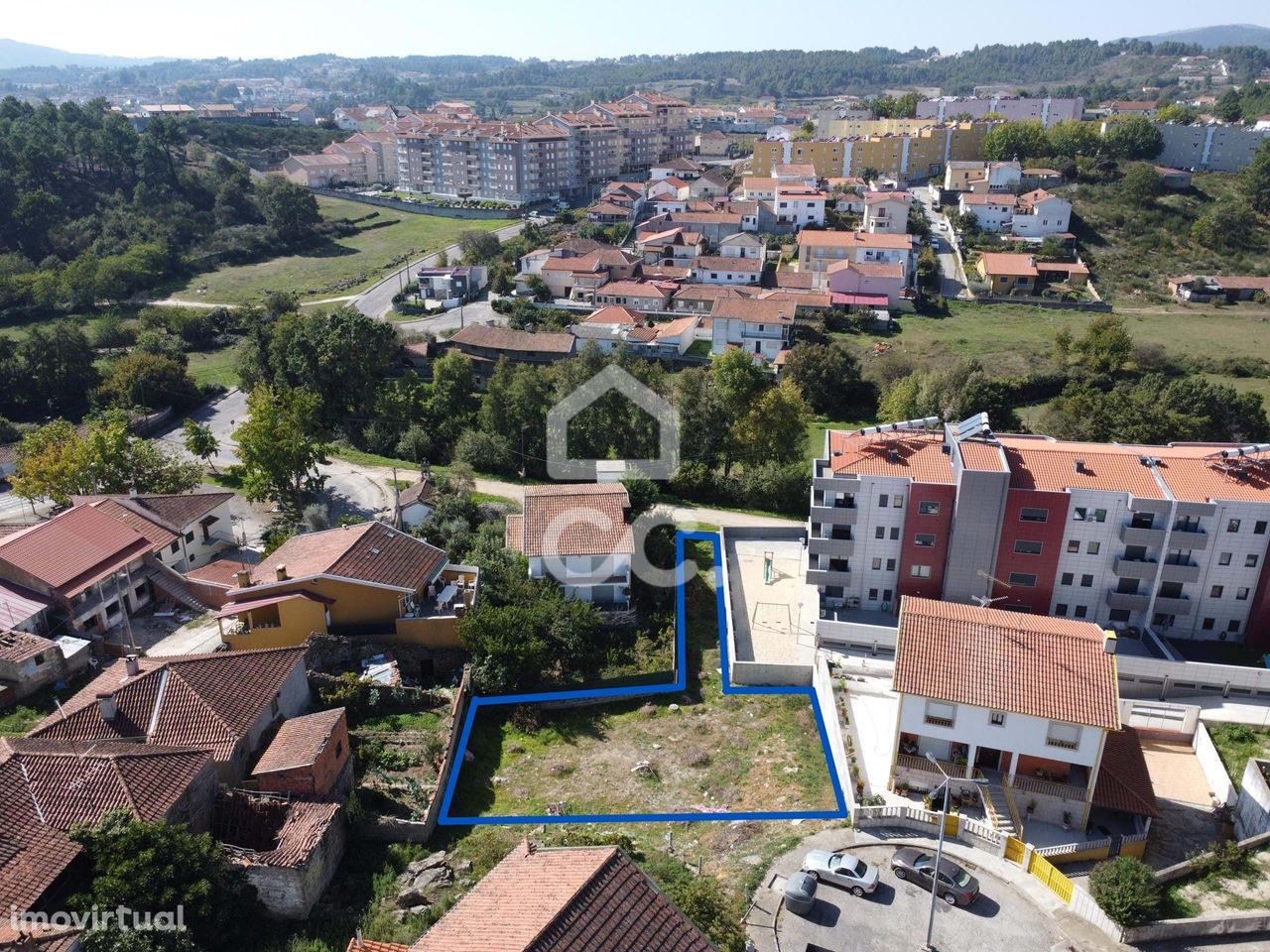 Terreno para construção  de uma moradia unifamiliar no centro de Chave