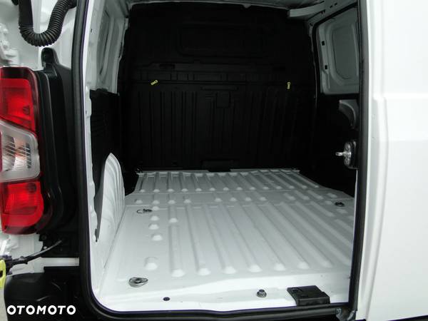 Toyota Proace City - 10