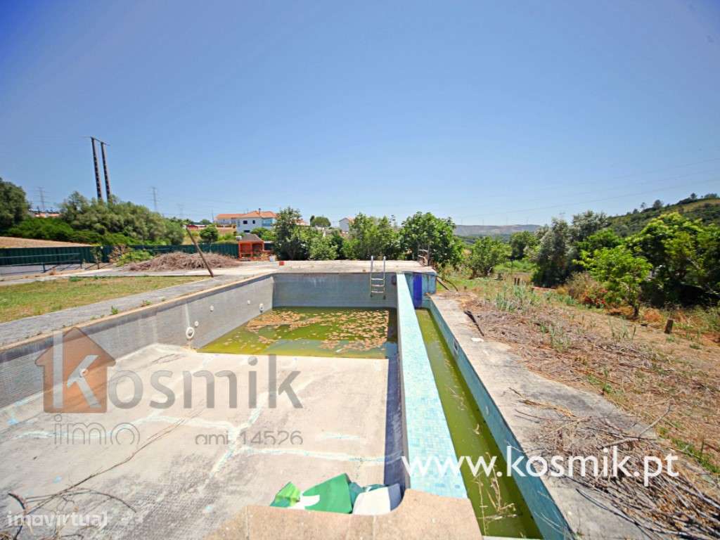 Moradia bifamiliar de Luxo para recuperar V5 + V5 :: Bucelas - Lour...-38