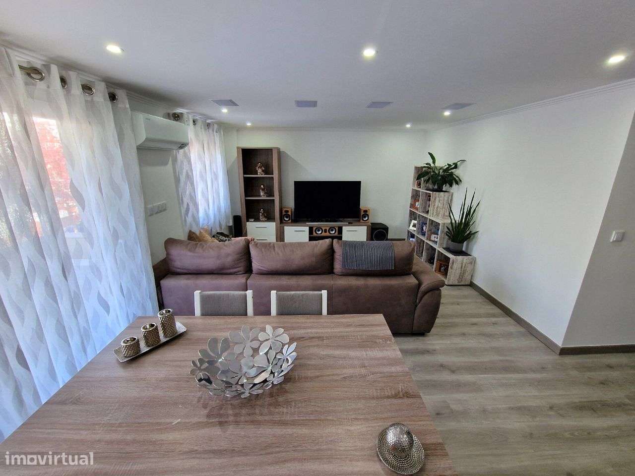 Apartamento T3 totalmente remodelado para T2 na Costa de Caparica - Grande imagem: 3/24