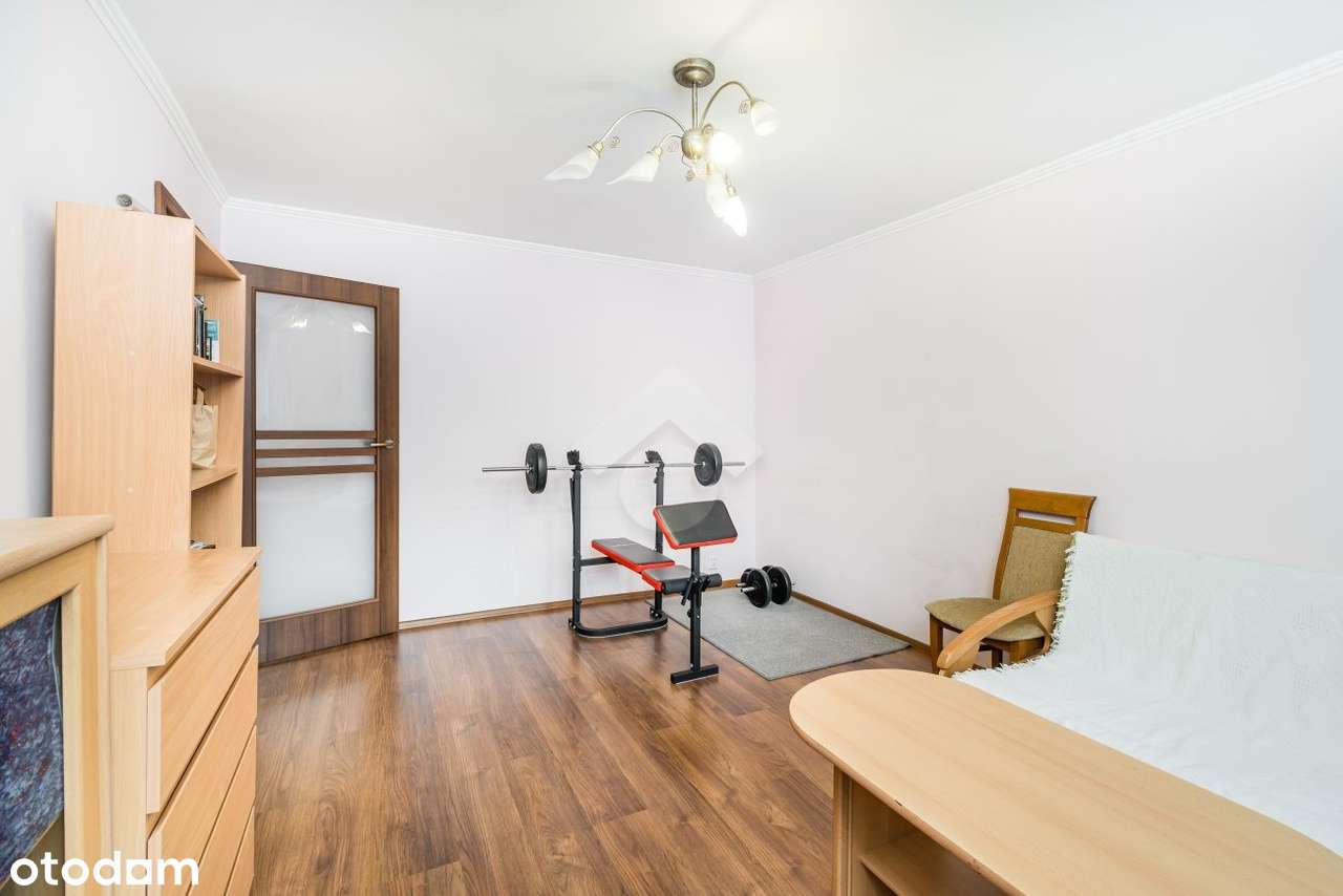 3 pokoje| osobna kuchnia| loggia|piwnica| tramwaj-3