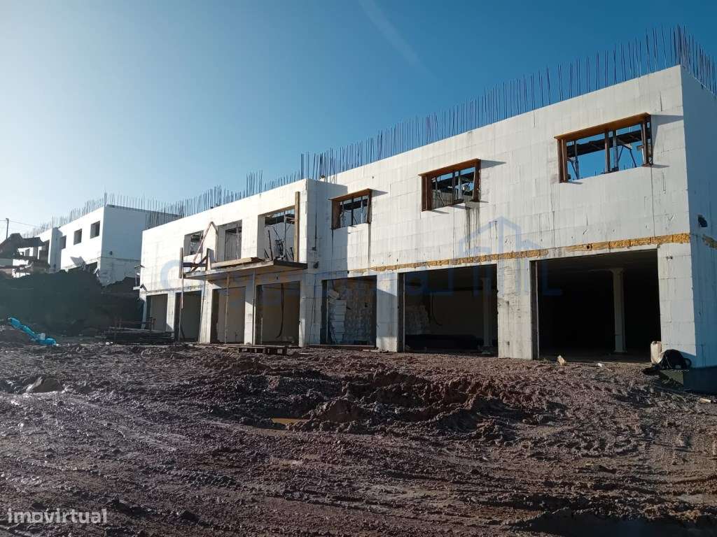 Apartamento T2 em Condomínio Fechado nos Pousos - Tecnologia Verde-18