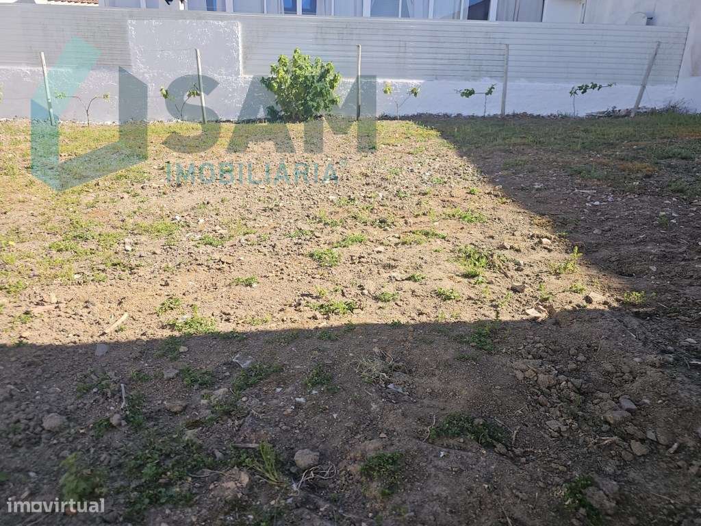 Moradia T2 com 622m² de terreno e fantástico espaço exterior em A d...-19