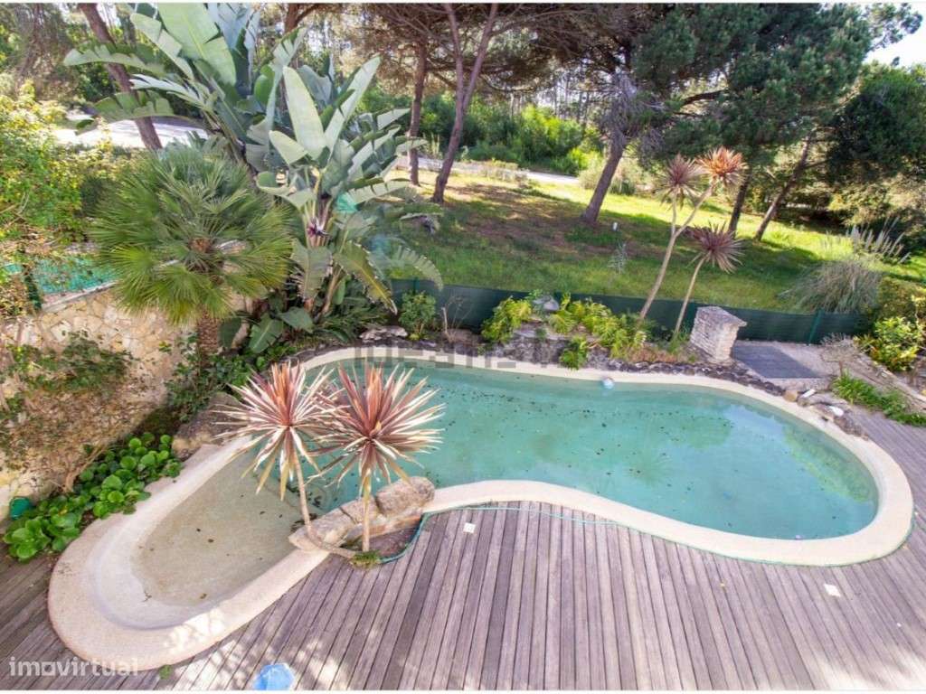 Moradia T4 com Piscina e Jardim nas margens da Lagoa-29