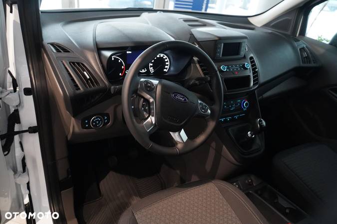 Ford Transit Connect - 11