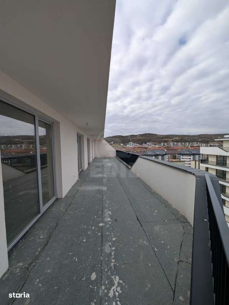 Apartament tip penthouse, semifinisat, zona Eroilor-6