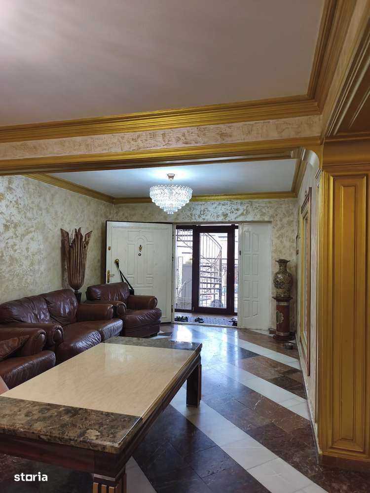 Casa D+P+E+terasa Tomis 2 cu 2 intrari, 6 camere, 2 bucătării, 3 bai.-6