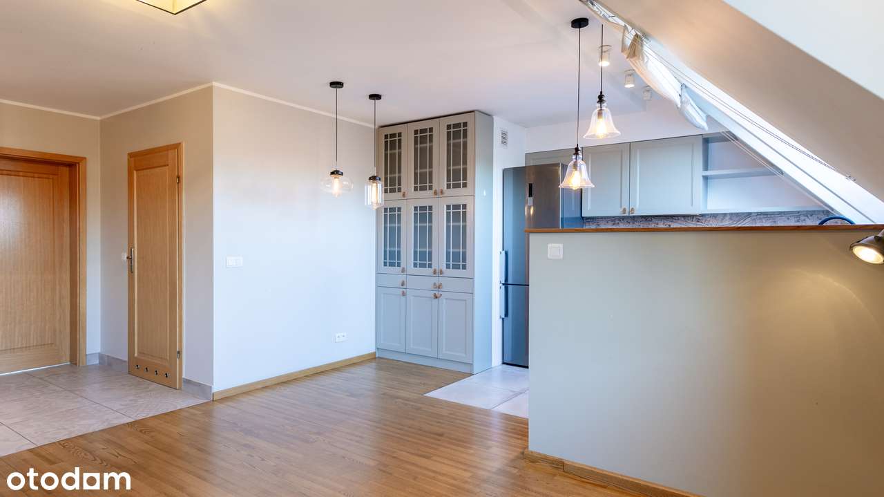 KARŁOWICE- 4 pok. z balkonem, klimatyzacja, garaż-4