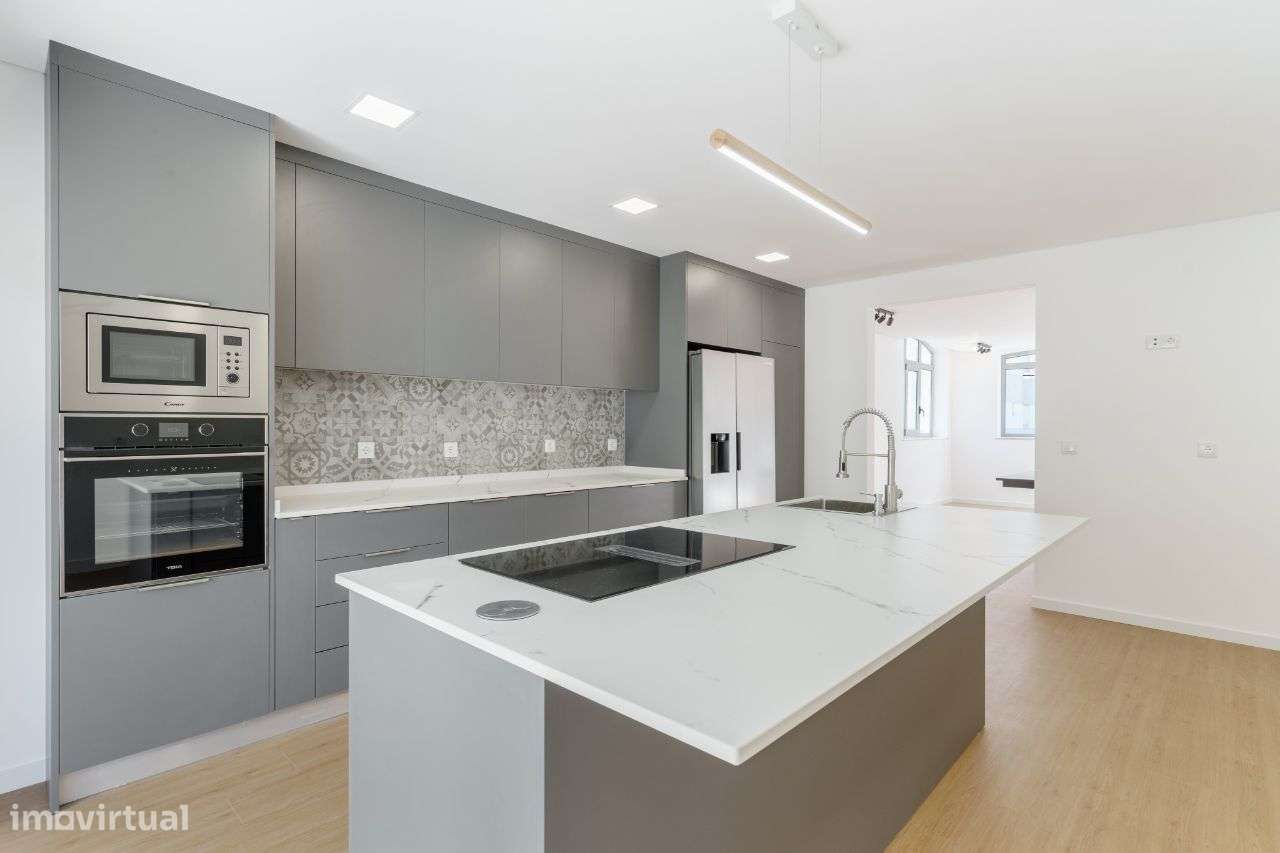 Moradia T5 Remodelada - Condomínio da Fonte Seca-21