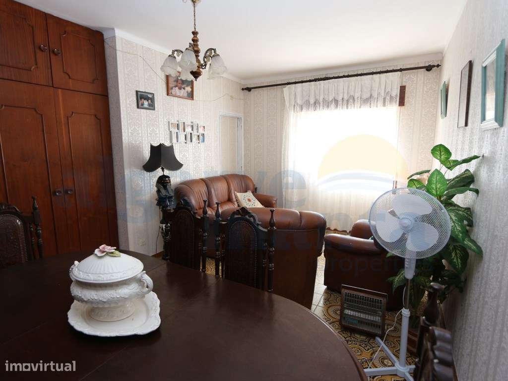 Moradia T4+2 na 2ª linha da Praia de Monte Gordo - Grande imagem: 4/36