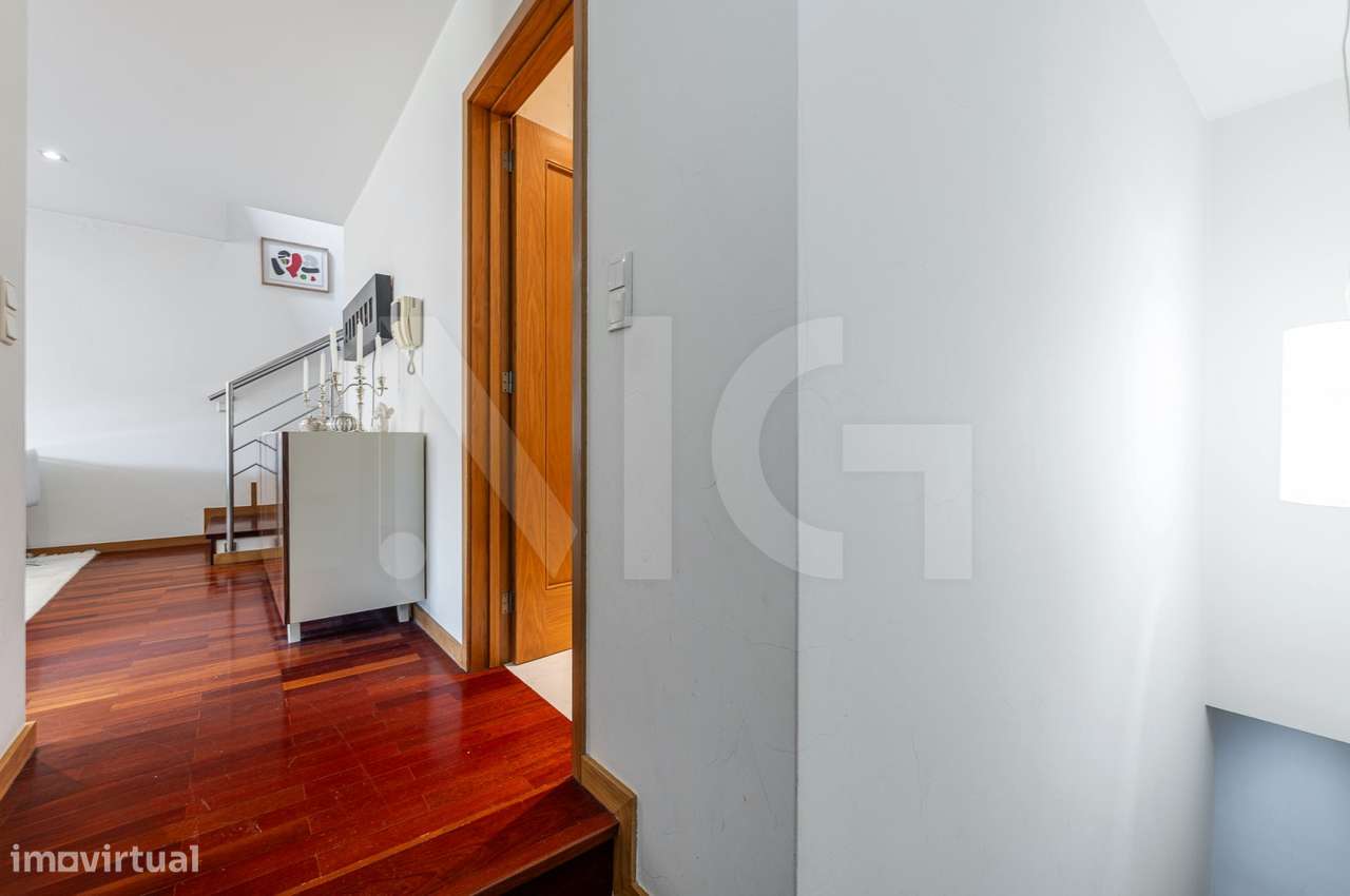 T3 Duplex com Terraço, Vistas Mar e Garagem Fechada na Madalena - Gaia-17