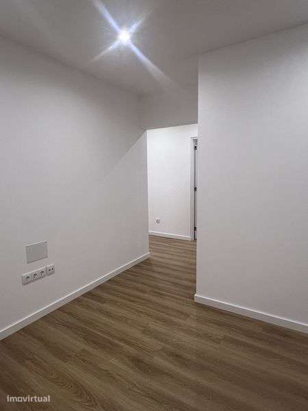 Moradia T3  Remodelada com Logradouro – Pronta a Habitar - Grande imagem: 4/12