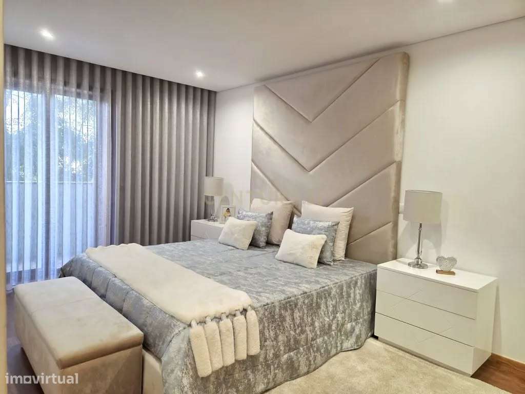 Apartamento T3 Novo com 2 casas de banho e energia A+-23