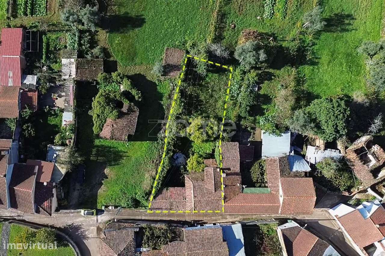 Moradia para Recuperar - Grande imagem: 2/43