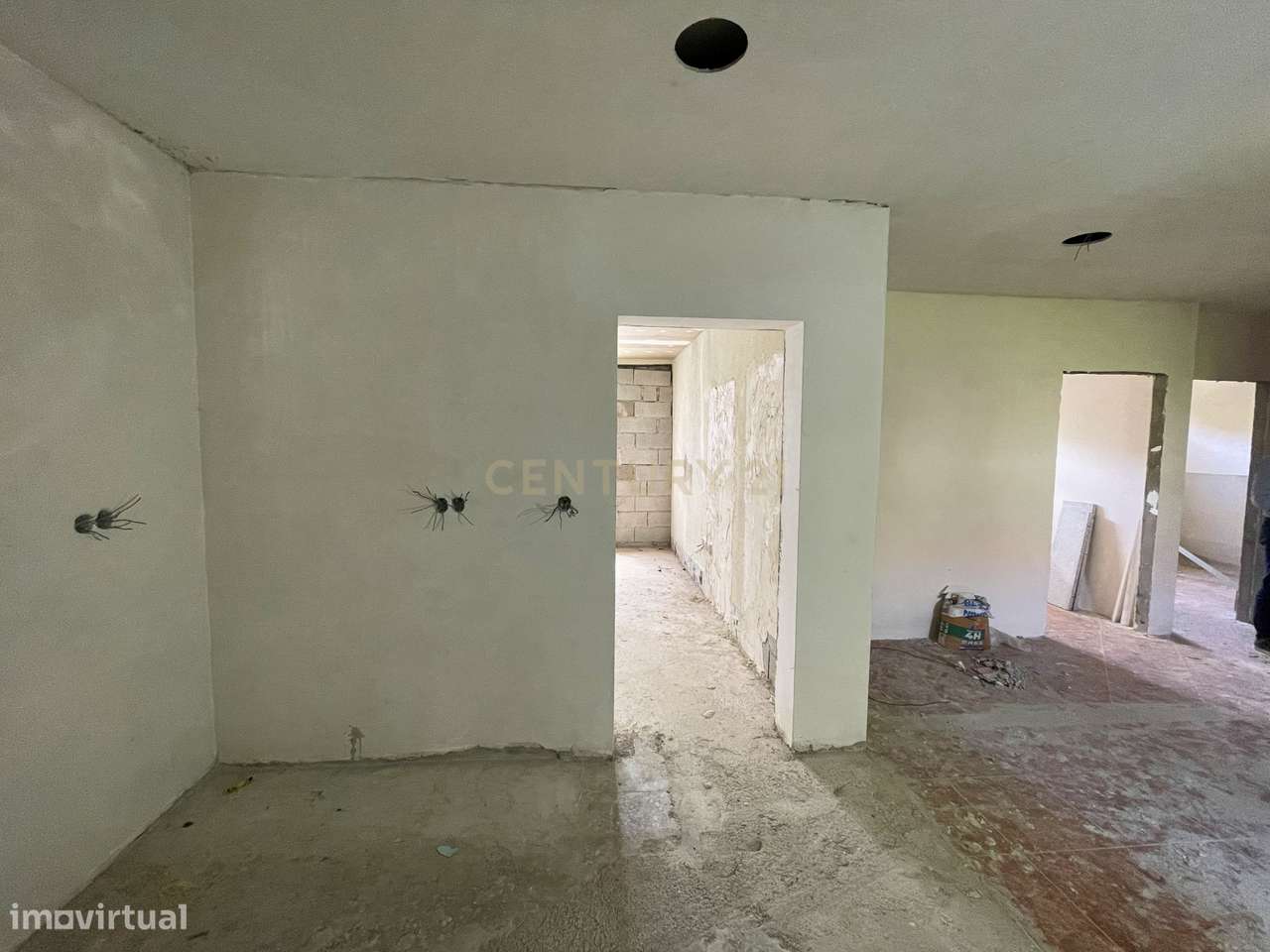 Casa para restauro em Duas Igrejas / Paredes-20