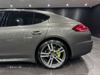 Porsche Panamera - 4