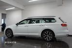 Volkswagen Passat Variant 1.6 TDI SCR DSG Conceptline - 6