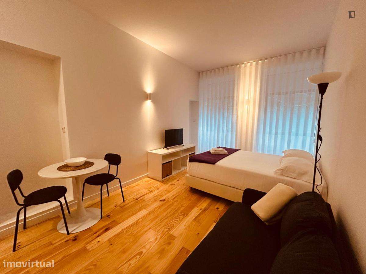 Residência com 4 quartos - localizado em Sé Porto - Grande imagem: 2/6