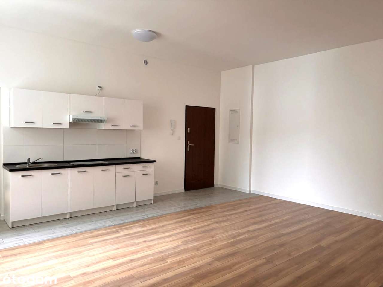 Przestronne mieszkanie w centrum Sosnowca | 7 - Pełny obrazek: 2/8