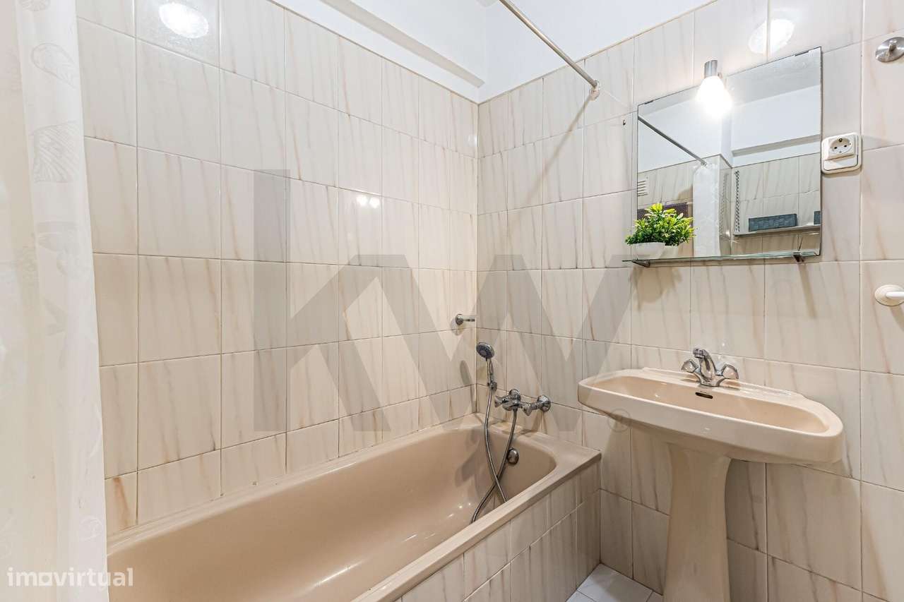 Apartamento T1 bem no Centro de Armação de Pêra - Algarve-6