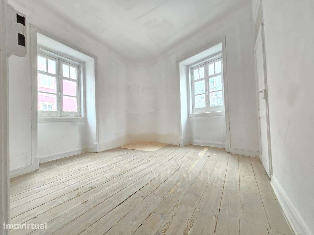 Apartamento T2 + 1 em Arroios - Excelente Oportunidade!-6