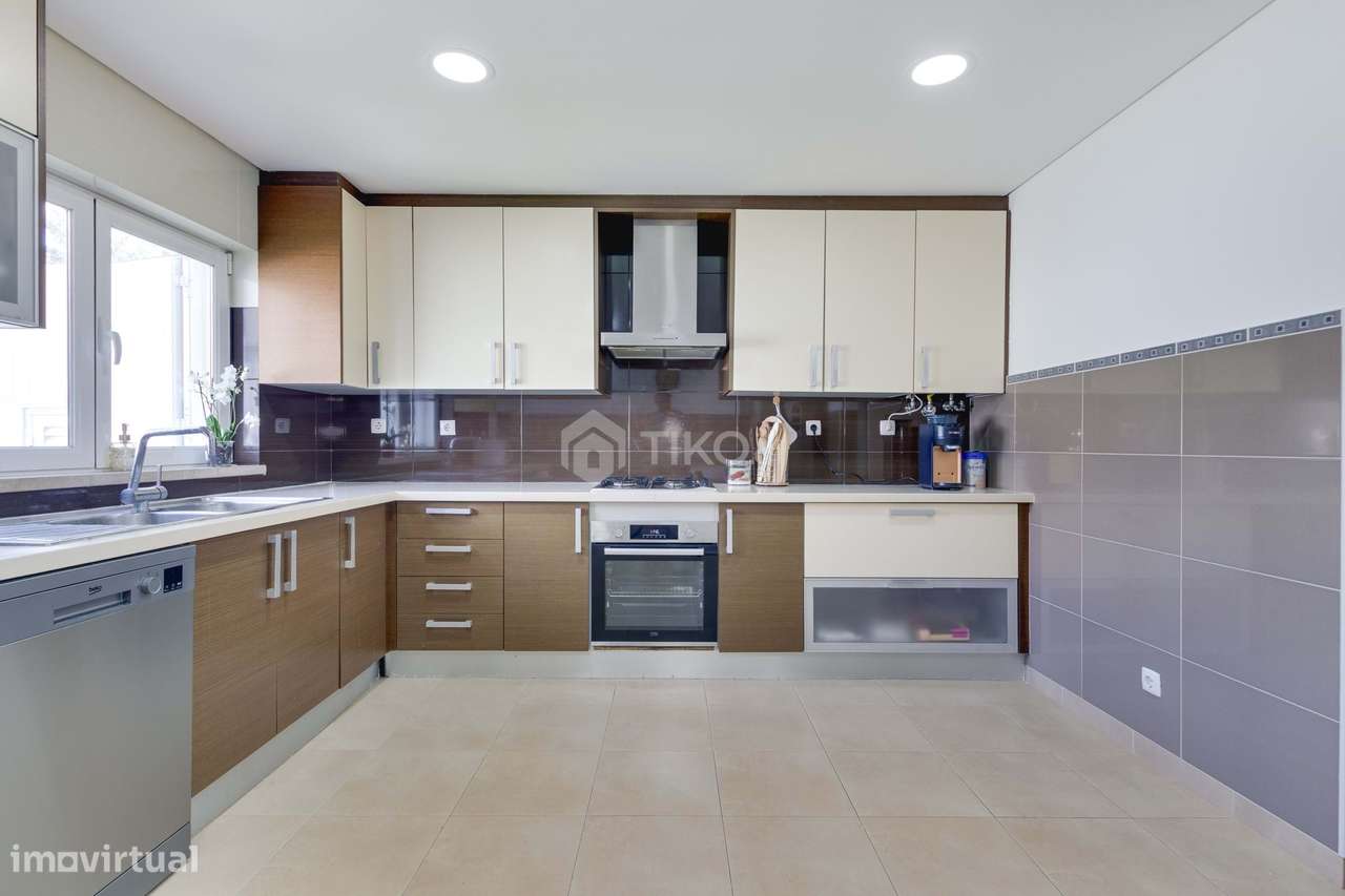 Moradia T3 Familiar na Quinta do Conde-23