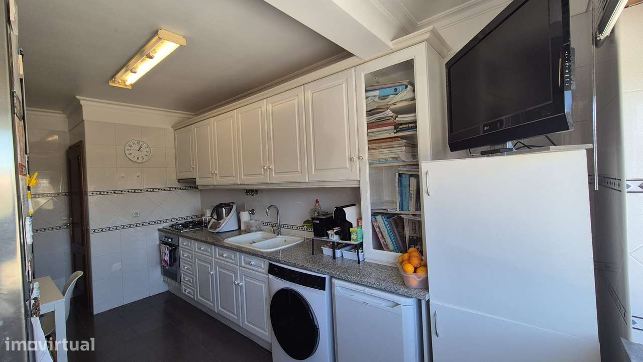 T3 com varanda e cozinha separada em Montijo-2