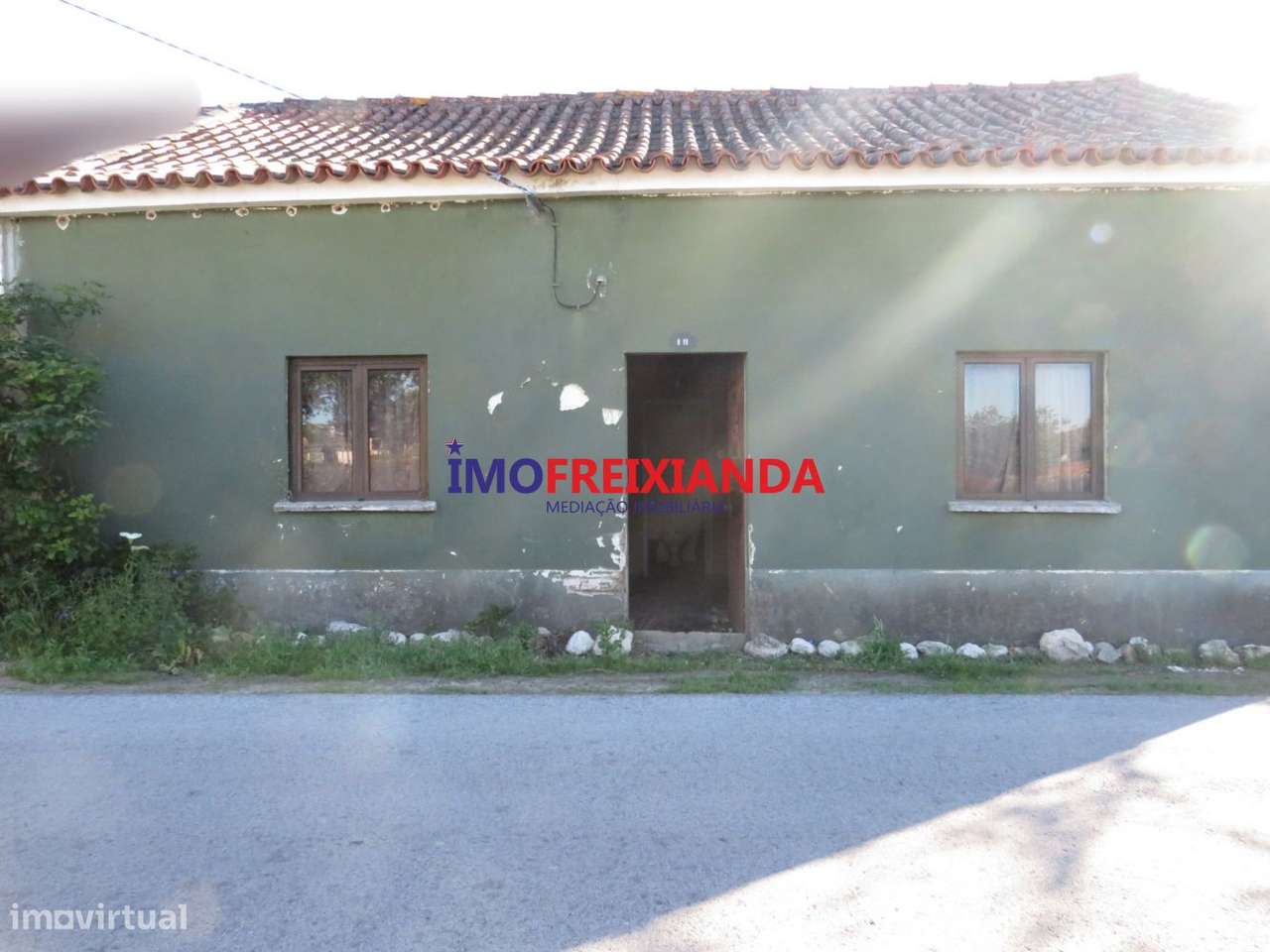 Moradia no centro da Vila da Freixianda - Grande imagem: 4/24