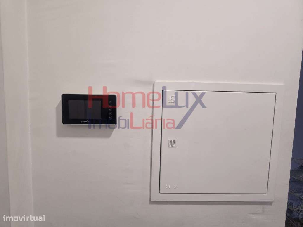 Andar Moradia T3 com Logradouro Privativo e Box para 2 carros !-31