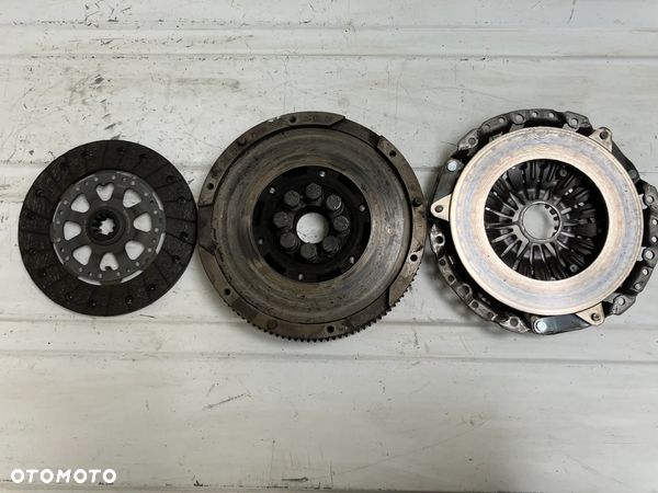 KOMPLETNE SPRZĘGŁO BMW E39 E46 M54 M52TU 2.0 2.2 2.5 BENZYNA JAK NOWE!!! TARCZ DOCISK DWUMAS KOŁO DWUMASOWE 323060310 7508556 123047210 LUK - 1