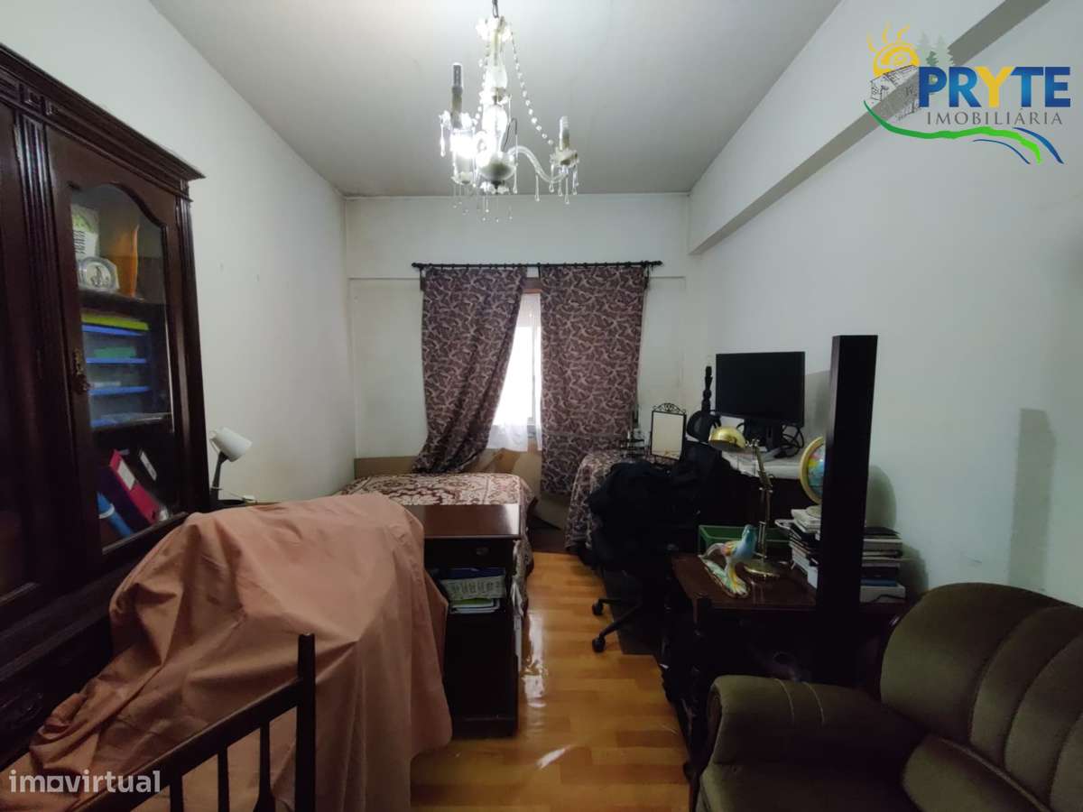 Apartamento T1+1 situado em Campolide-19