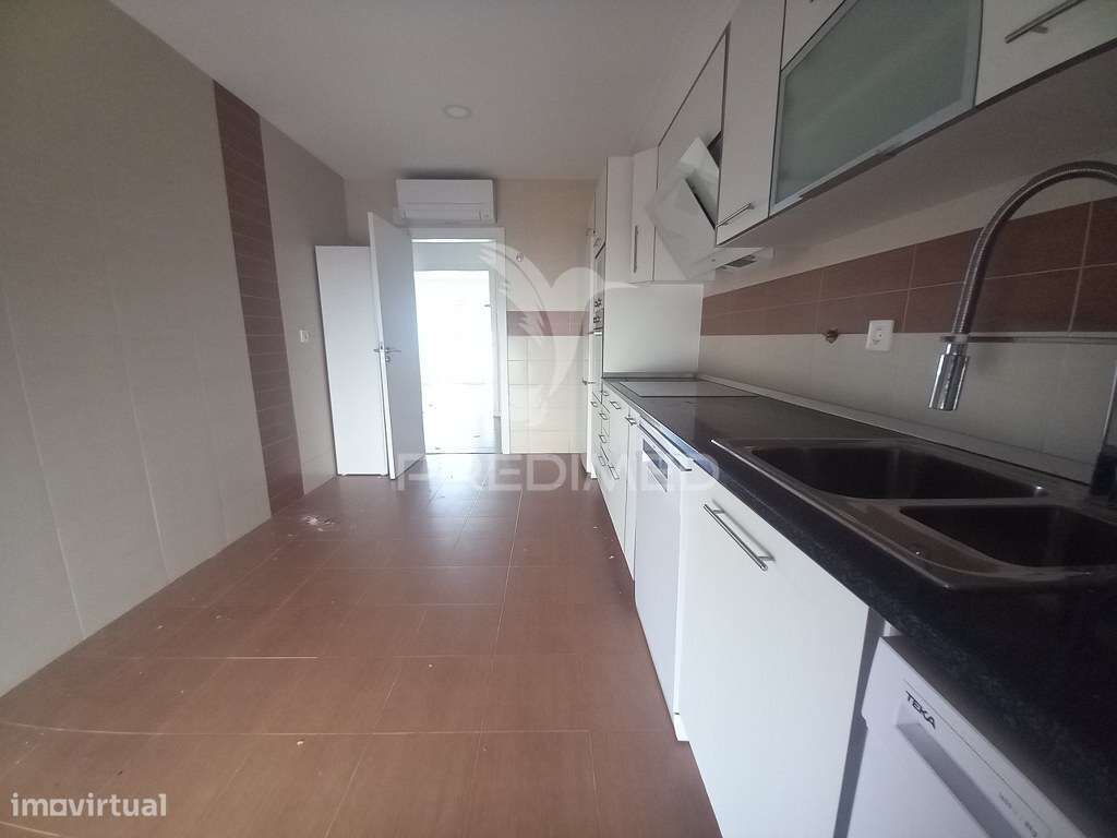 Duplex T4 Novo no centro da Castanheira do Ribatejo - Grande imagem: 4/34