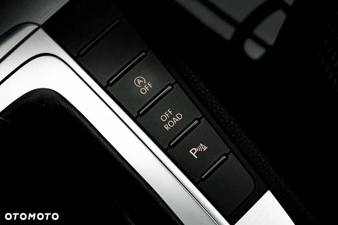 Volkswagen Passat Alltrack 2.0 TDI 4Motion DSG BlueMotion Tec - 34