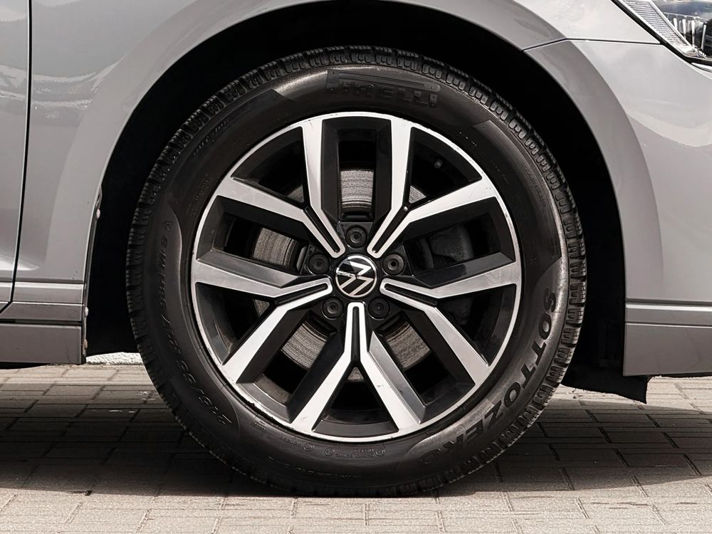 Volkswagen Passat 1.5 TSI Opf DSG Business 150 KM — zdjęcie 6