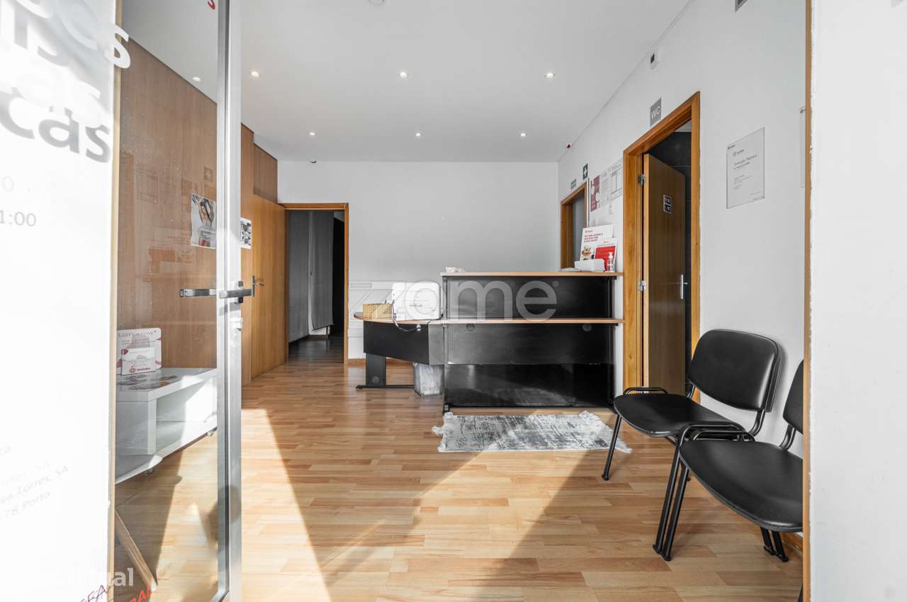 Loja comercial rentável | Foz do Sousa - Grande imagem: 4/20