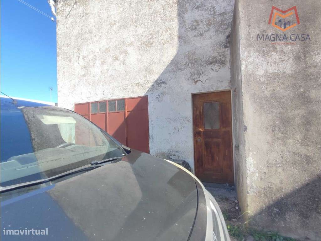 Moradia em Propriedade Total com 3 apartamentos T3, + 1 apartamento...-39