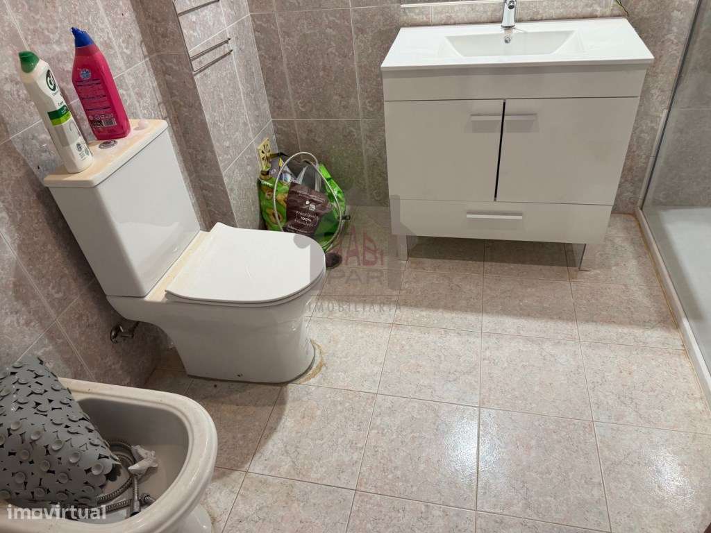 Excelente T2+1 Na Urbanização do Brejo-12