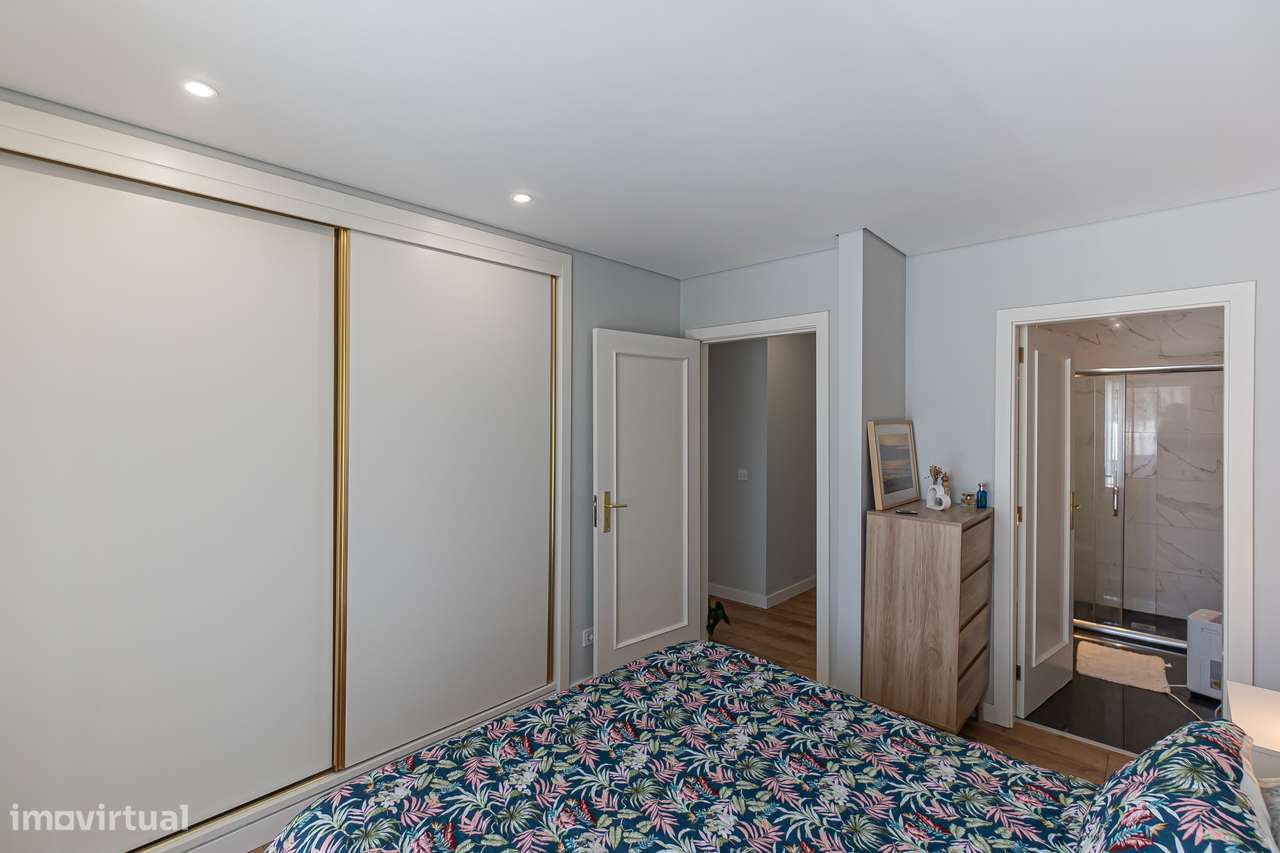 T3 renovado em Vilar de Andorinho-9