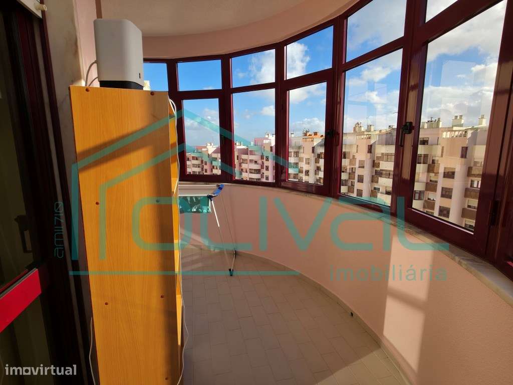 Belíssimo T3 totalmente renovado e mobilado em Póvoa Sta. Iria-29