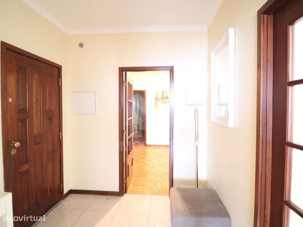 Arrendamento Apartamento T3 Mobilado e Equipado, em S. Vitor - Grande imagem: 4/11