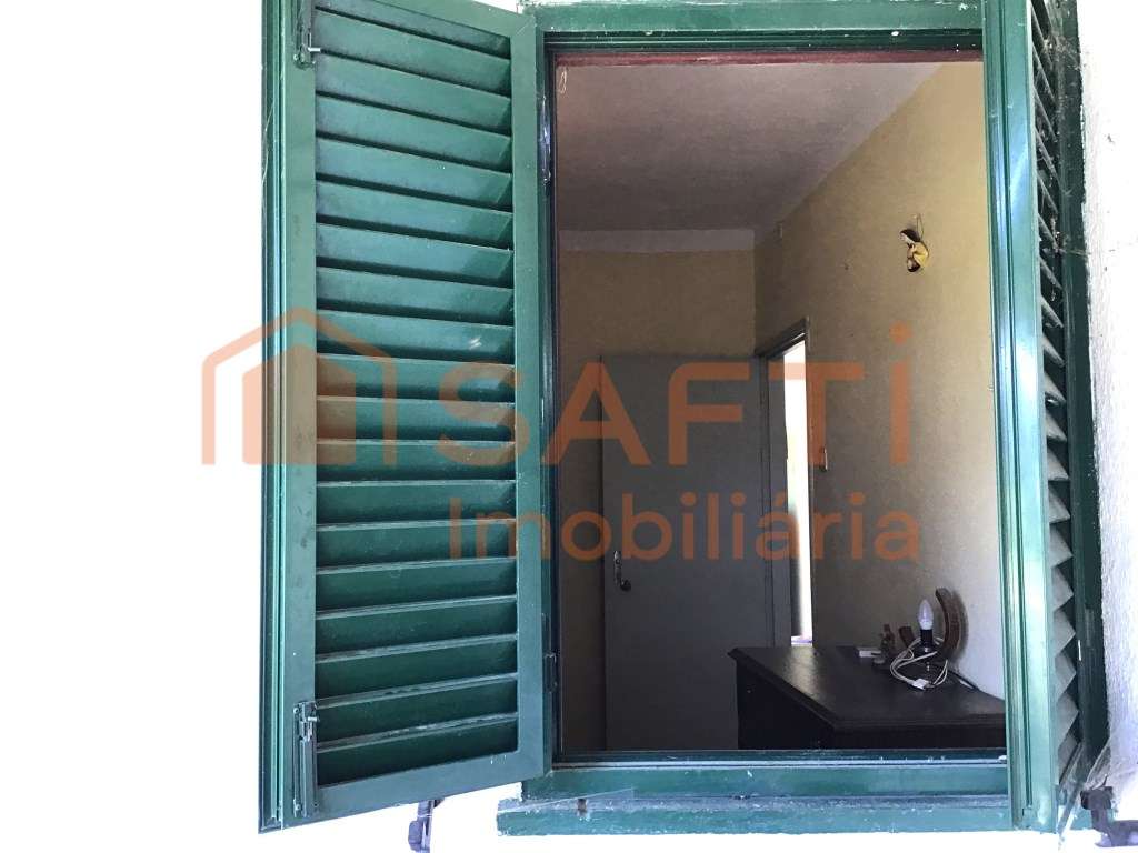 MORADIA T3 ISOLADA COM TERRENO-9