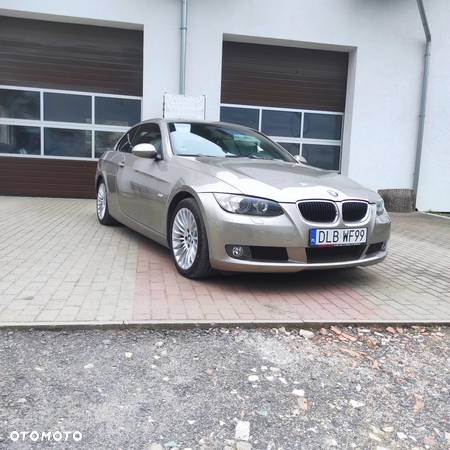 BMW Seria 3 320i Cabrio - 2