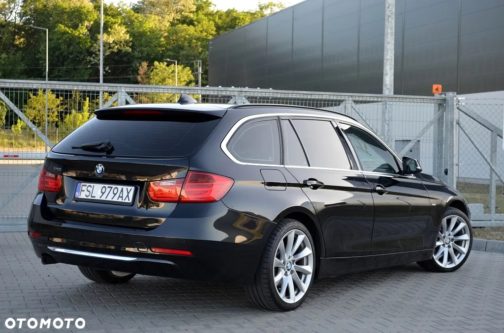 BMW Seria 3 320d Luxury Line - 14