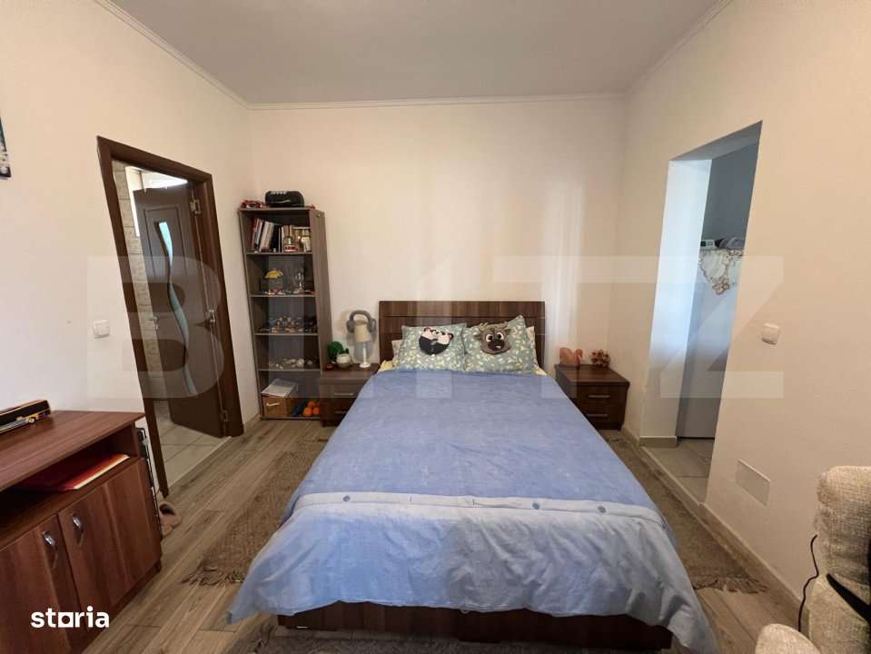 Casa, de vanzare, cu 4 dormitoare + garsoniera, 266 mp utili, zona L B - Imagine principală: 4/17
