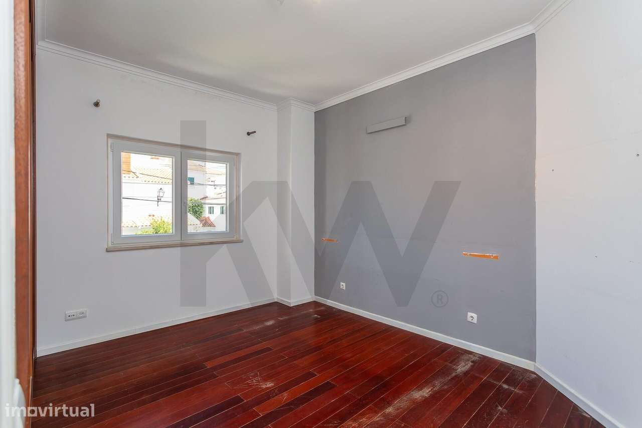 Moradia Isolada | 5 Quartos, Jardim, Garagem para 4 Carros-40