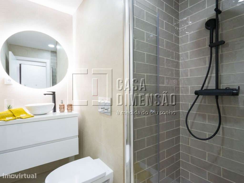 Apartamento de tipologia T3, com Varandas em Benfica!!-14