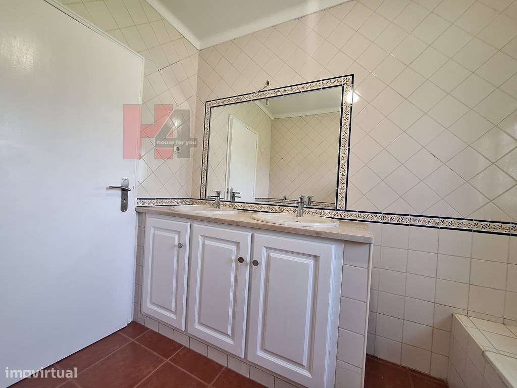 Moradia térrea V3 com piscina em Salvaterra de Magos, terreno 1.191m2-26