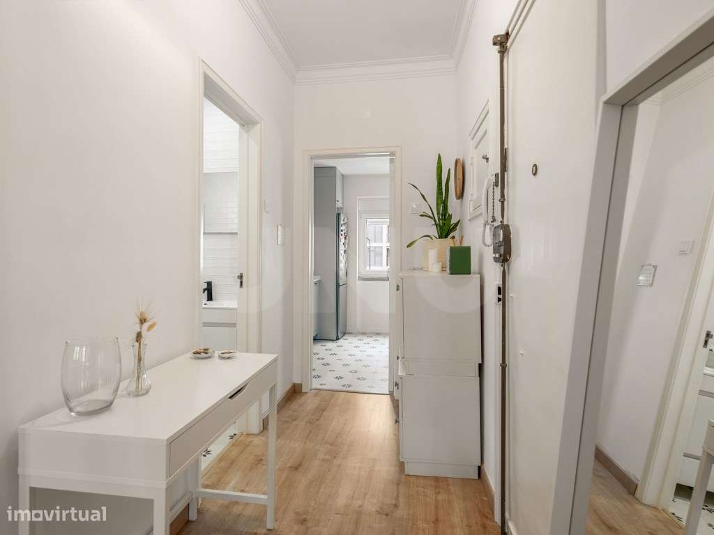 Apartamento T1 remodelado para venda na Graça, Lisboa. - Grande imagem: 2/24