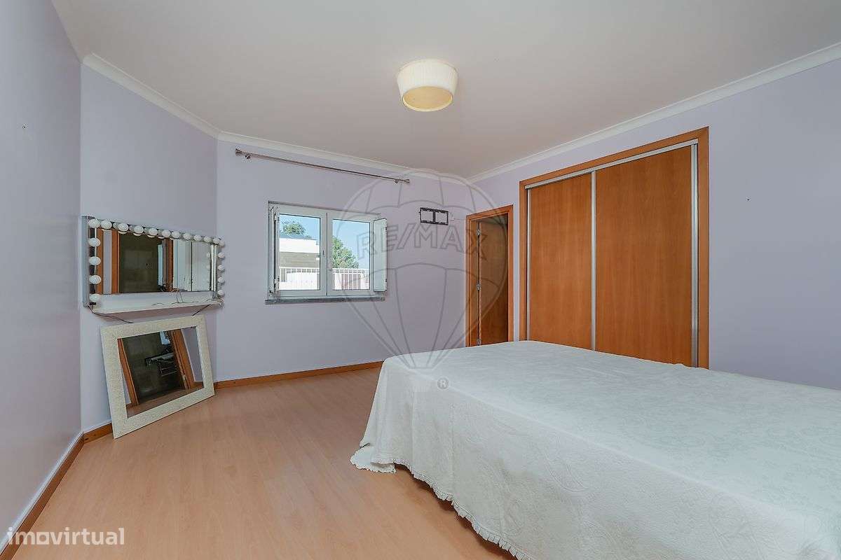 Moradia T4 para venda-25